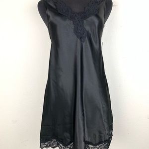 Thalia Intimates Black Lace Trim Sleep Gown XS